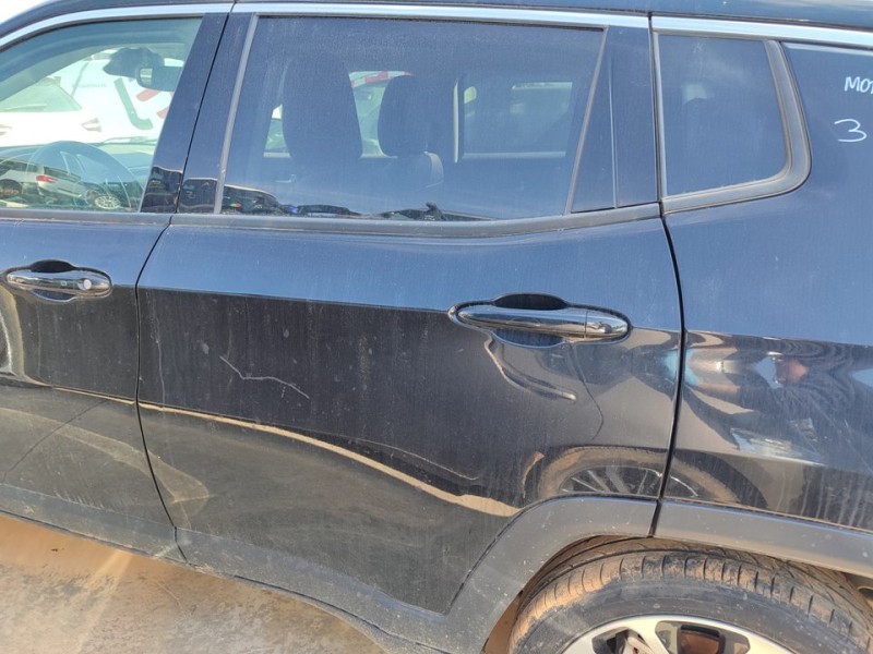 Recambio de puerta trasera izquierda para jeep compass ii limited 4x2 referencia OEM IAM 52243983  