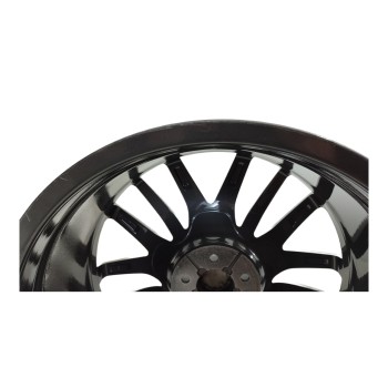 Recambio de llanta para maserati levante diesel referencia OEM IAM 670044700  