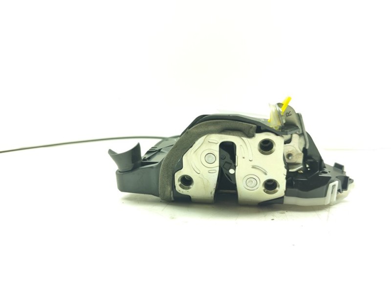 Recambio de cerradura puerta delantera derecha para toyota yaris active referencia OEM IAM 690300D540  