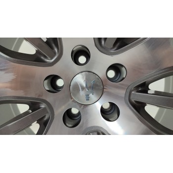 Recambio de llanta para maserati levante diesel referencia OEM IAM 670044700  