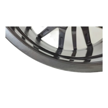 Recambio de llanta para maserati levante diesel referencia OEM IAM 670044700  