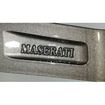 Recambio de llanta para maserati levante diesel referencia OEM IAM 670044700  