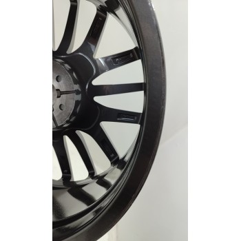 Recambio de llanta para maserati levante diesel referencia OEM IAM 670044700  