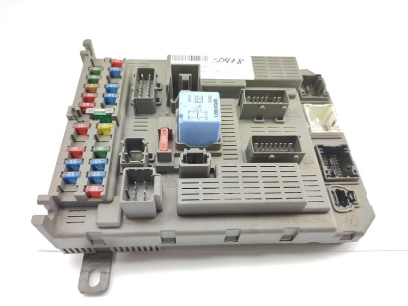 Recambio de caja reles / fusibles para citroën c5 berlina 2.0 hdi sx referencia OEM IAM 9645352980  