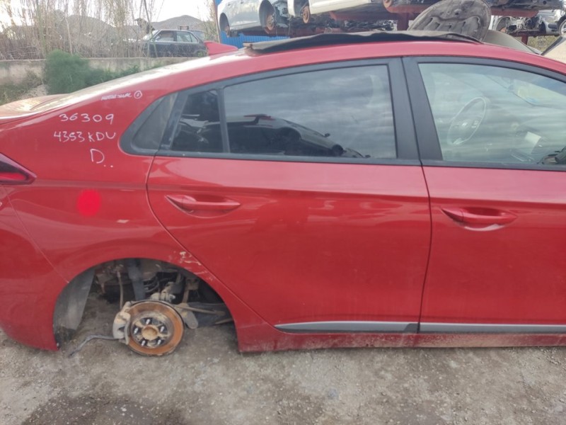 Recambio de puerta trasera derecha para hyundai ioniq hybrid referencia OEM IAM 77004G2010  