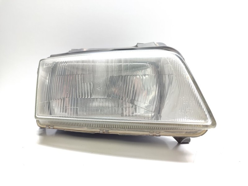 Recambio de faro derecho para audi a4 berlina (b5) 1.9 tdi referencia OEM IAM 8D0941004A  