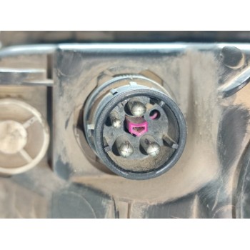 Recambio de faro derecho para audi a4 berlina (b5) 1.9 tdi referencia OEM IAM 8D0941004A  