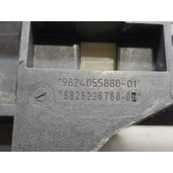 Recambio de travesaño superior para peugeot 5008 allure referencia OEM IAM 9824055880  