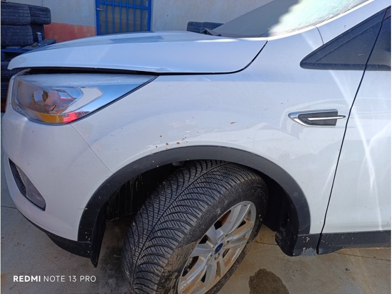 Recambio de aleta delantera izquierda para ford kuga titanium referencia OEM IAM GV4116006AD  