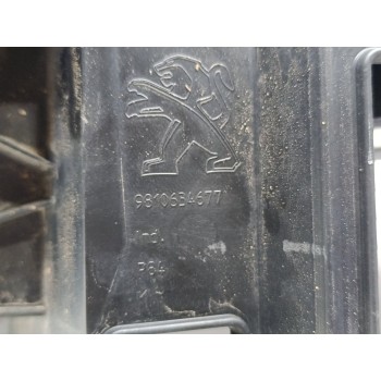 Recambio de travesaño superior para peugeot 5008 allure referencia OEM IAM 9810634677  