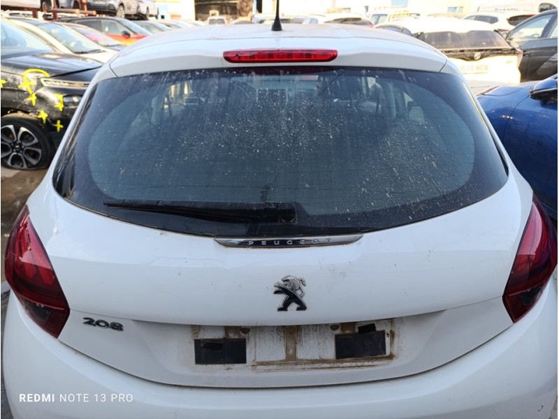 Recambio de porton trasero para peugeot 208 allure referencia OEM IAM 9810681880  