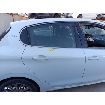 Recambio de puerta trasera derecha para peugeot 208 allure referencia OEM IAM 9671907480  