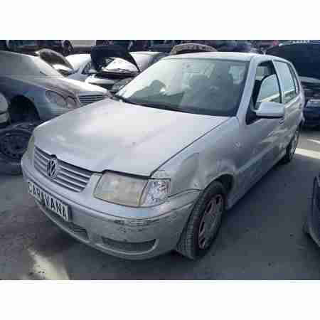 VOLKSWAGEN POLO BERLINA (6N2)