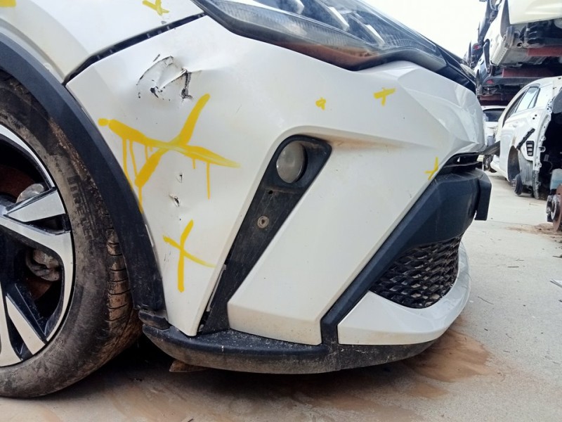 Recambio de paragolpes delantero para toyota c-hr hybrid active referencia OEM IAM 52119F4909  