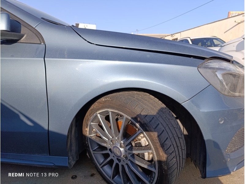 Recambio de aleta delantera derecha para mercedes-benz clase a (w176) a 200 blueefficiency (176.043) referencia OEM IAM A1768810