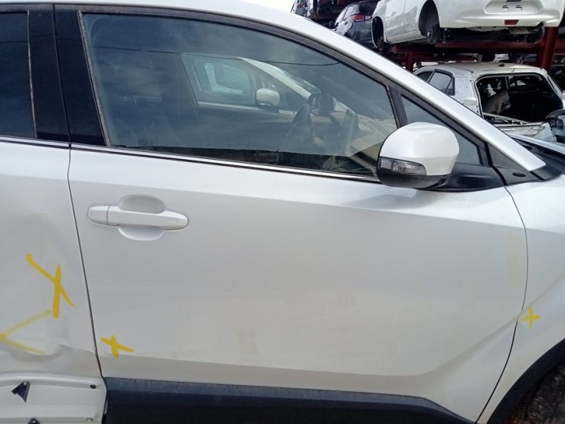 Recambio de puerta delantera derecha para toyota c-hr hybrid active referencia OEM IAM 67001F4010  