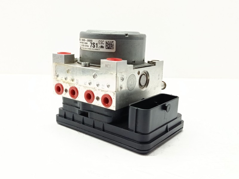 Recambio de abs para hyundai kona essence 2wd referencia OEM IAM 58900J9000  