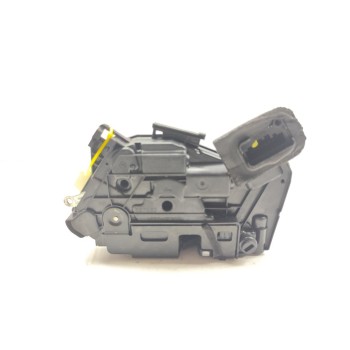 CERRADURA PUERTA TRASERA DERECHA 5G4839016D 