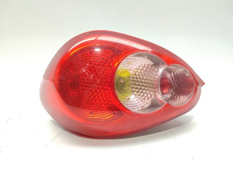 Recambio de piloto trasero izquierdo para toyota aygo (kgb/wnb) 1.0 cat referencia OEM IAM 815610H020  