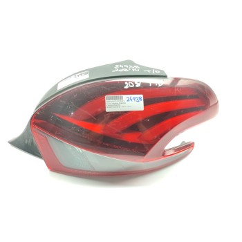 Recambio de piloto trasero derecho para peugeot 208 style referencia OEM IAM 9825601180  