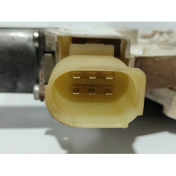 Recambio de elevalunas delantero izquierdo para bmw serie 1 berlina (e81/e87) 118d referencia OEM IAM 51337138465  