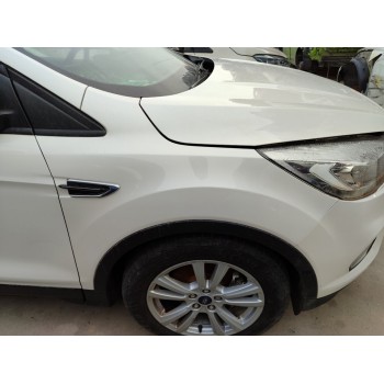 Recambio de aleta delantera derecha para ford kuga titanium referencia OEM IAM 2344151  