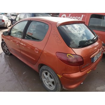 peugeot 206 berlina del año 2001