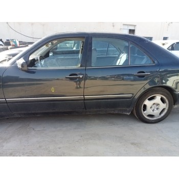 mercedes-benz clase e (w210) berlina del año 1999