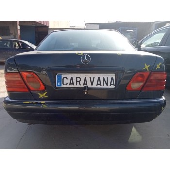 mercedes-benz clase e (w210) berlina del año 1999