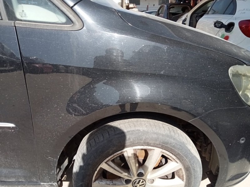 Recambio de aleta delantera derecha para volkswagen touran (1t3) highline referencia OEM IAM 1T0821022D  