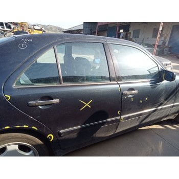 mercedes-benz clase e (w210) berlina del año 1999