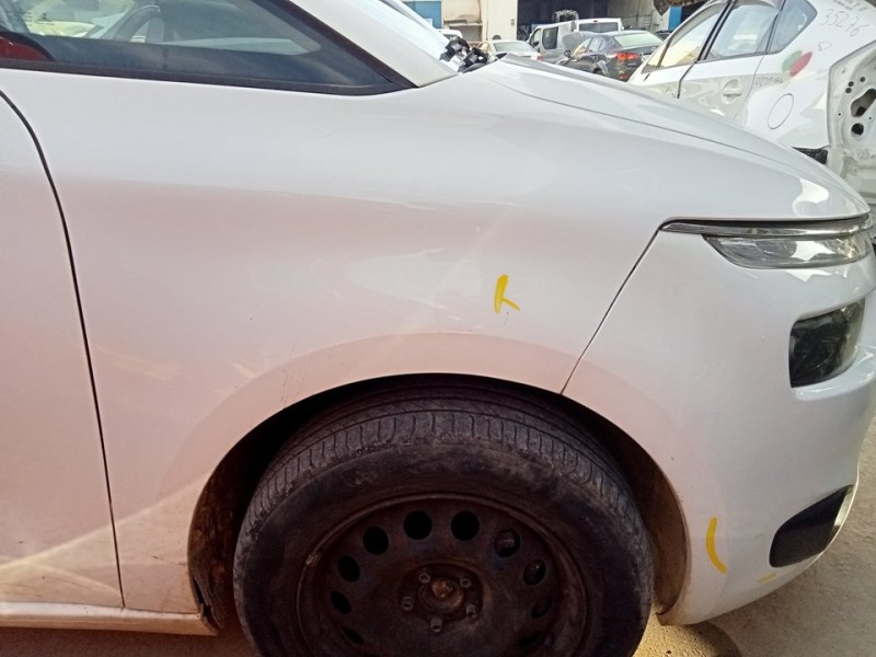 Recambio de aleta delantera derecha para citroën c4 picasso attraction referencia OEM IAM 1612022280  