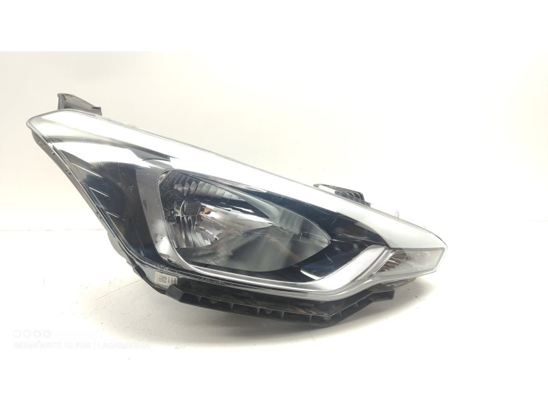 Recambio de faro derecho para hyundai i20 basis referencia OEM IAM 92102C8000  