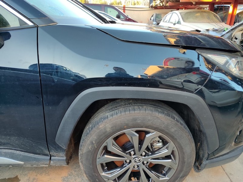 Recambio de aleta delantera derecha para toyota rav4 hybrid 4x2 business referencia OEM IAM 5381142330  