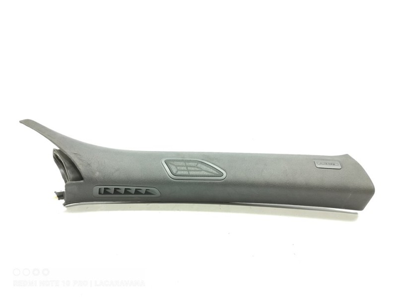 Recambio de moldura para maserati levante diesel referencia OEM IAM 6700485790  
