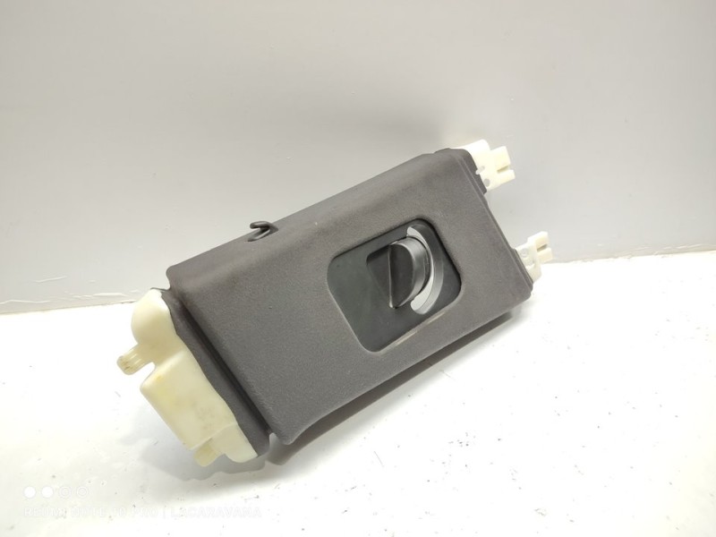 Recambio de moldura para maserati levante diesel referencia OEM IAM 6700621970  