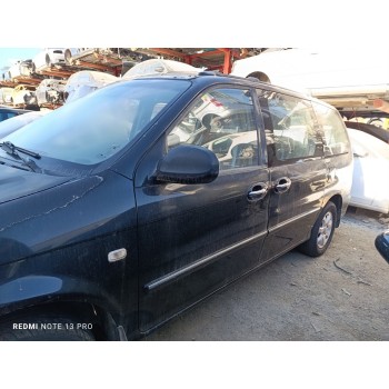 kia carnival ii del año 2002