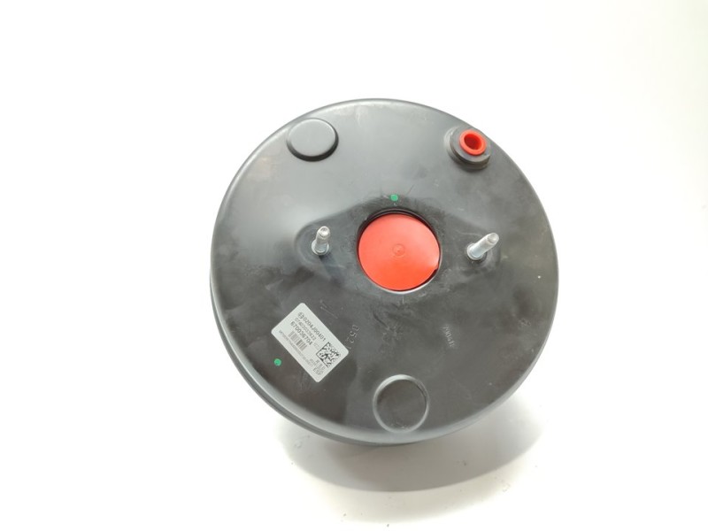 Recambio de servofreno para maserati levante diesel referencia OEM IAM 670036704  