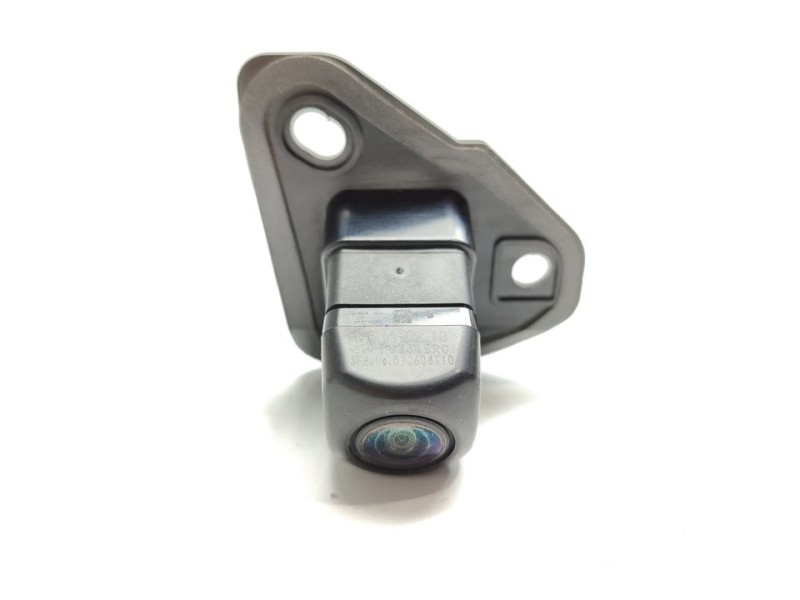 Recambio de camara vision trasera para suzuki swace 1.8 hybrid gle referencia OEM IAM 8679002210  