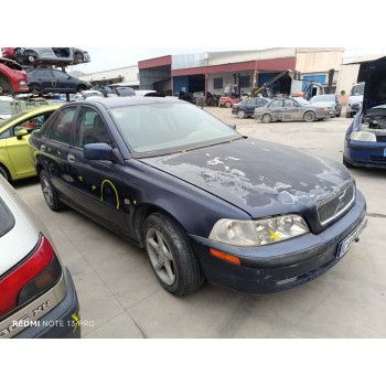 volvo s40 berlina del año 2001