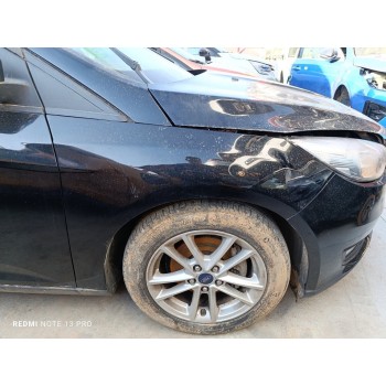 Recambio de aleta delantera derecha para ford focus lim. trend referencia OEM IAM 2171302  