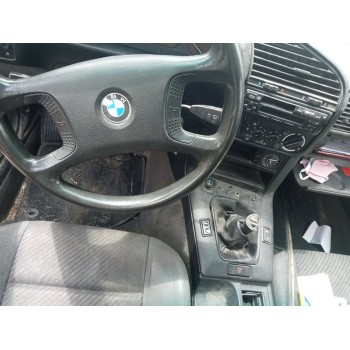 bmw serie 3 berlina (e36) del año 2000