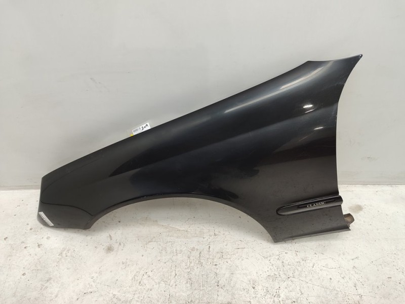 Recambio de aleta delantera izquierda para mercedes-benz clase c (w203) berlina 200 cdi (203.004) referencia OEM IAM 20388001186