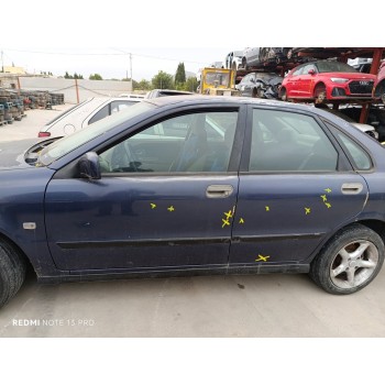 volvo s40 berlina del año 2001