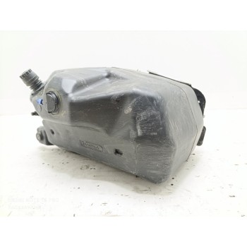 Recambio de deposito adblue para land rover range rover velar velar referencia OEM IAM HK835J228AE  