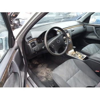 mercedes-benz clase e (w210) berlina diesel del año 2000