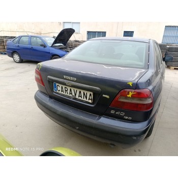volvo s40 berlina del año 2001