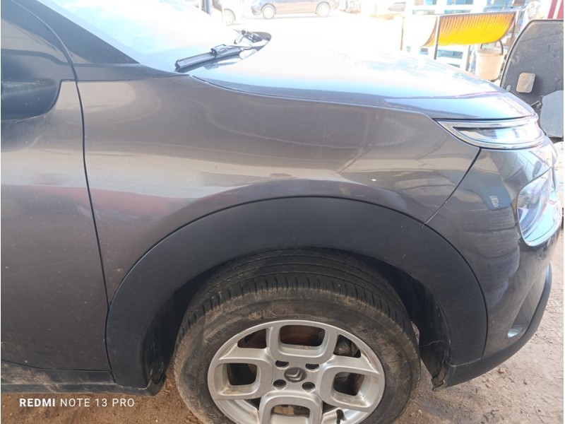 Recambio de aleta delantera derecha para citroën c4 cactus c-series referencia OEM IAM 9822716880  