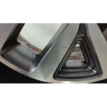 Recambio de juego llantas para kia sportage drive 4x2 referencia OEM IAM 529103W610  