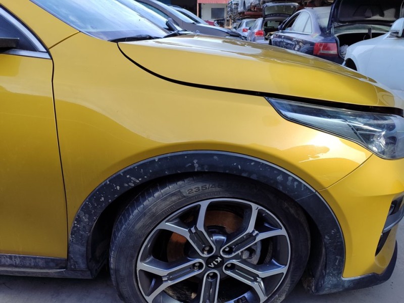 Recambio de aleta delantera derecha para kia xceed drive referencia OEM IAM 66321J7500  